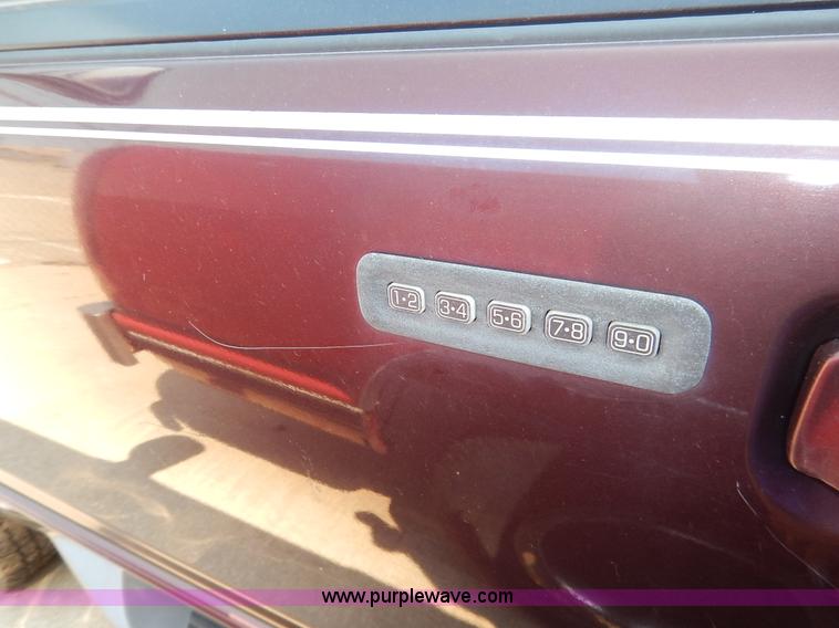 image for item J3592 1999 Ford Explorer SUV