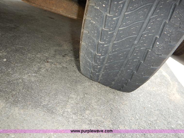 image for item J3592 1999 Ford Explorer SUV