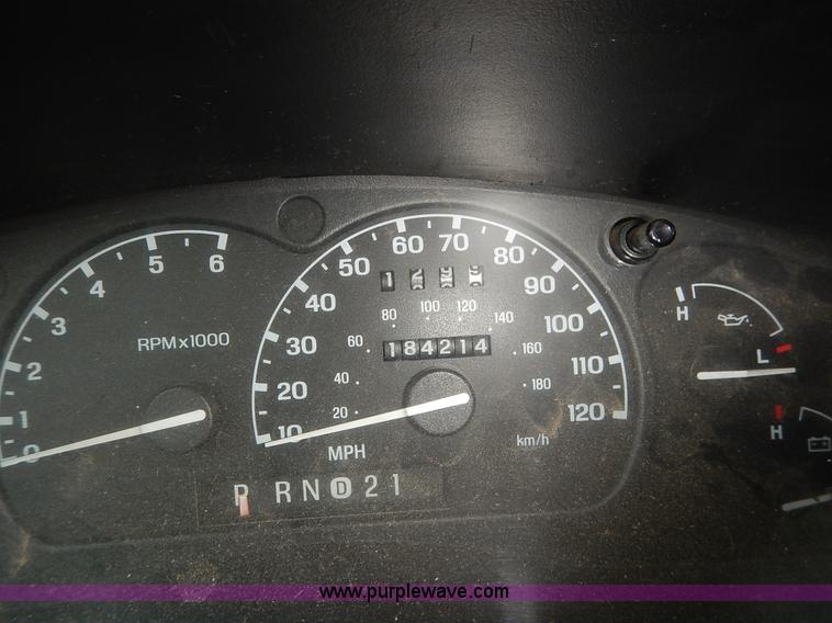 image for item J3592 1999 Ford Explorer SUV