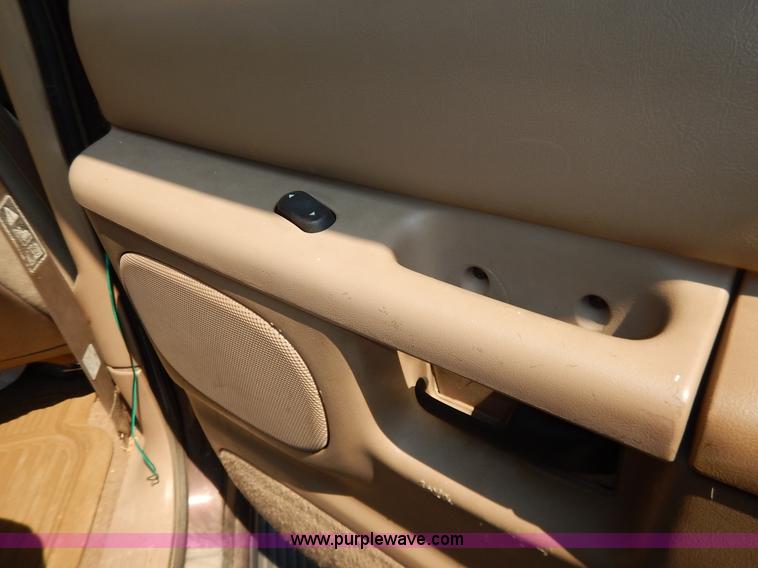 image for item J3592 1999 Ford Explorer SUV