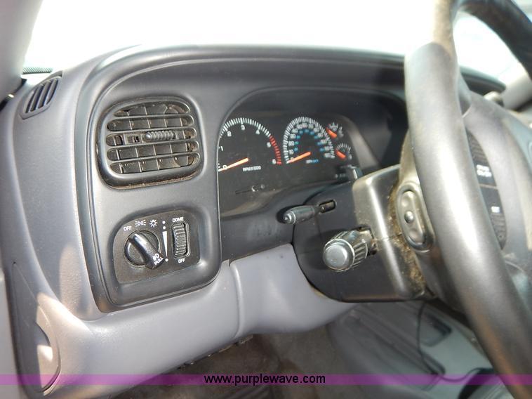 image for item J3594 1999 Dodge Durango SUV