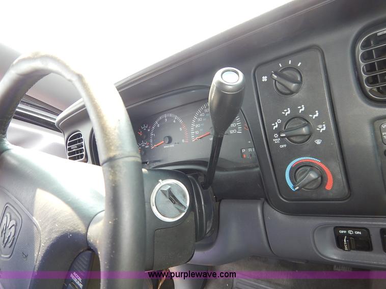 image for item J3594 1999 Dodge Durango SUV