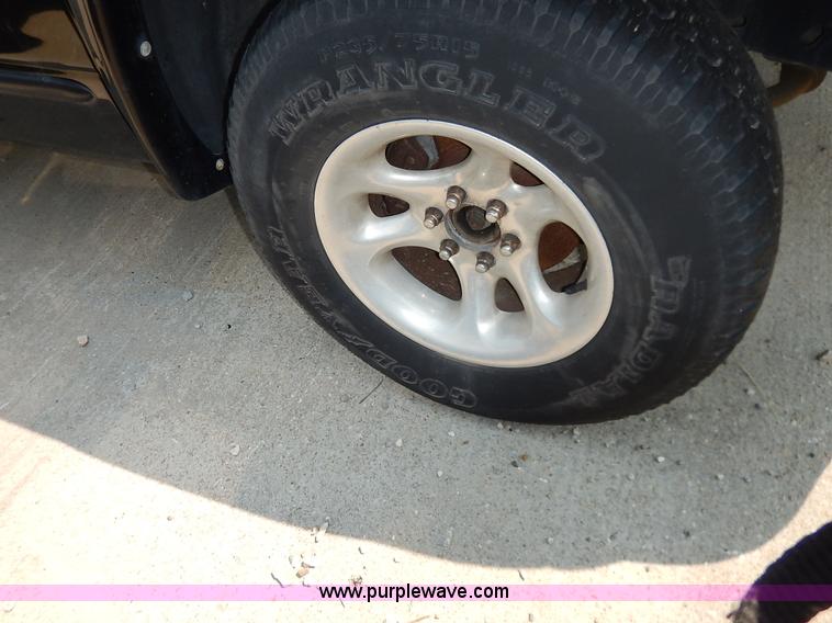 image for item J3594 1999 Dodge Durango SUV