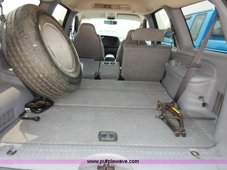 image for item J3594 1999 Dodge Durango SUV