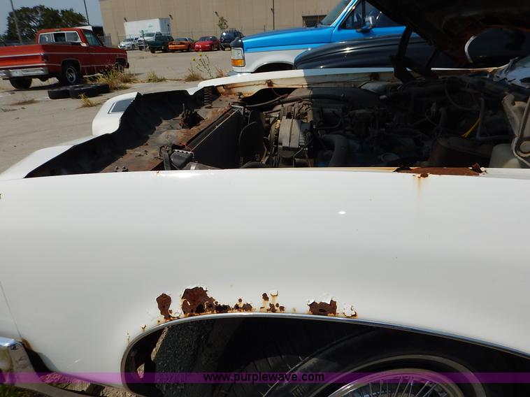 image for item J3595 1972 Pontiac 400