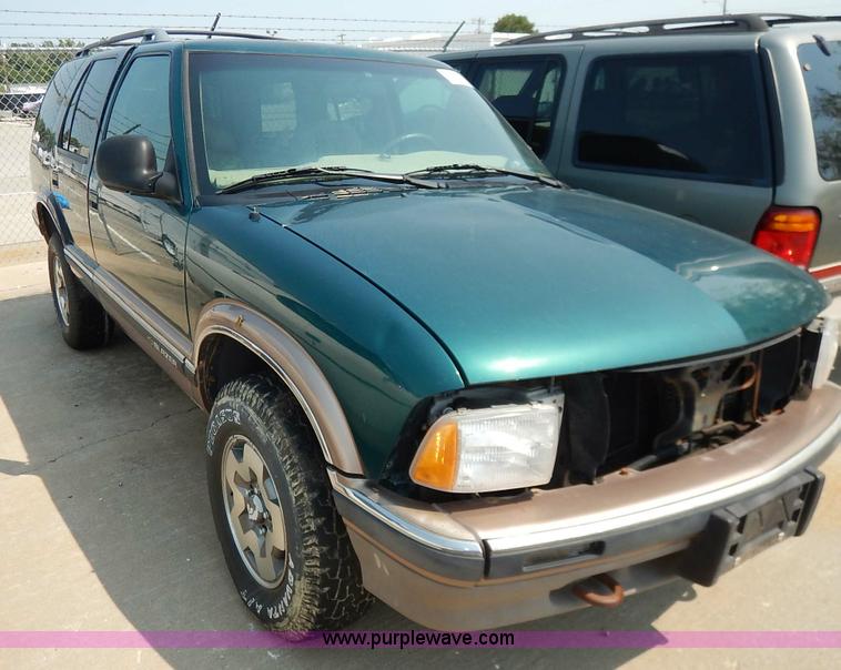 image for item J3596 1997 Chevrolet Blazer SUV