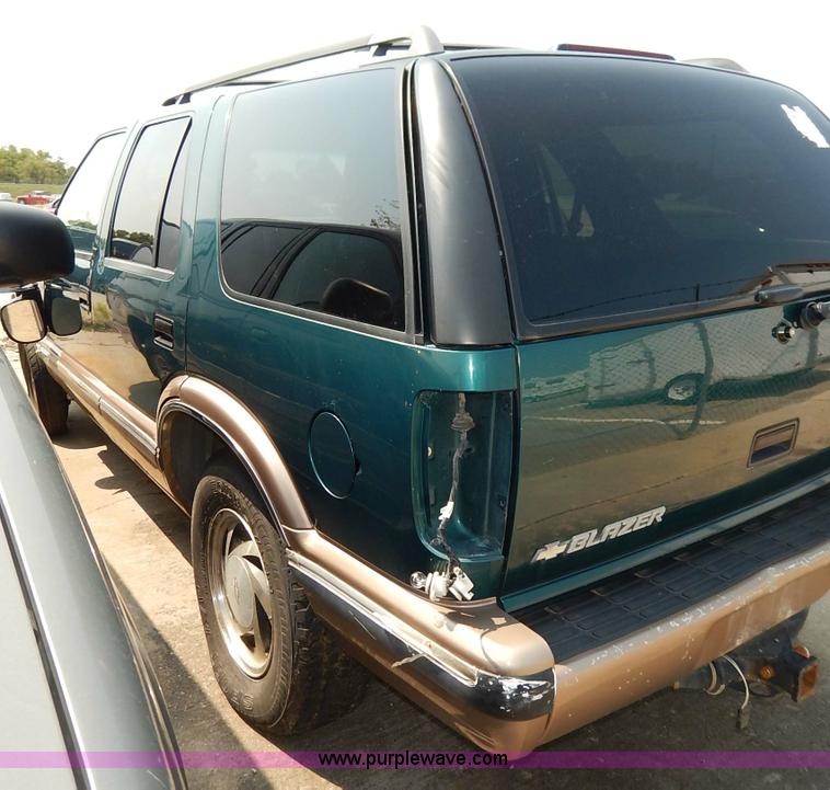 image for item J3596 1997 Chevrolet Blazer SUV