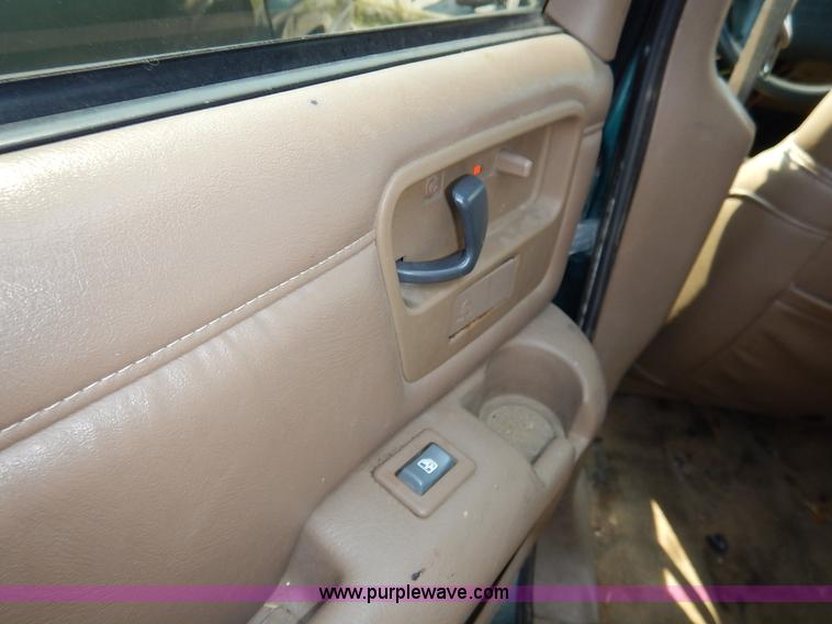 image for item J3596 1997 Chevrolet Blazer SUV