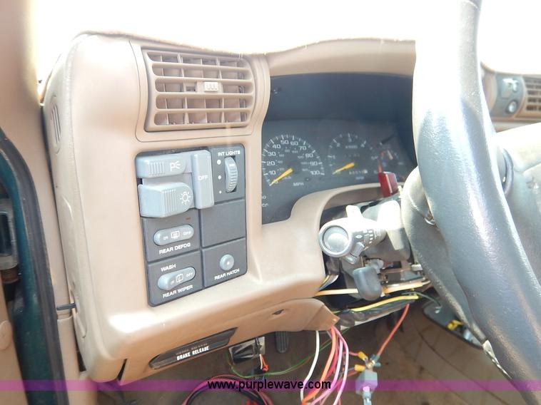 image for item J3596 1997 Chevrolet Blazer SUV