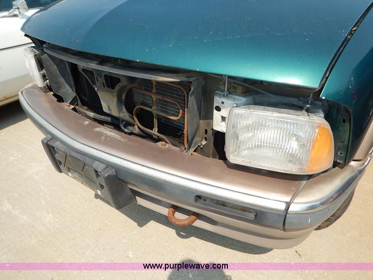 image for item J3596 1997 Chevrolet Blazer SUV