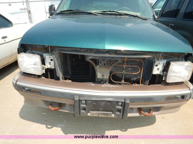 image for item J3596 1997 Chevrolet Blazer SUV