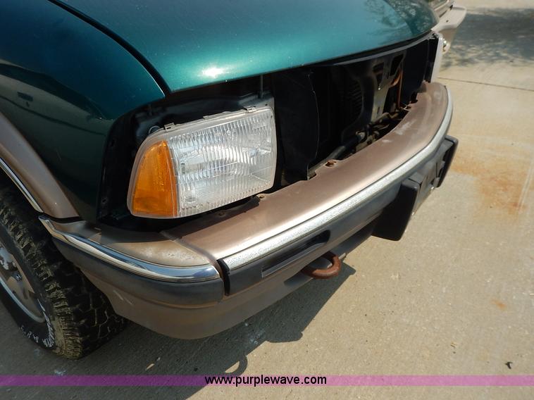 image for item J3596 1997 Chevrolet Blazer SUV