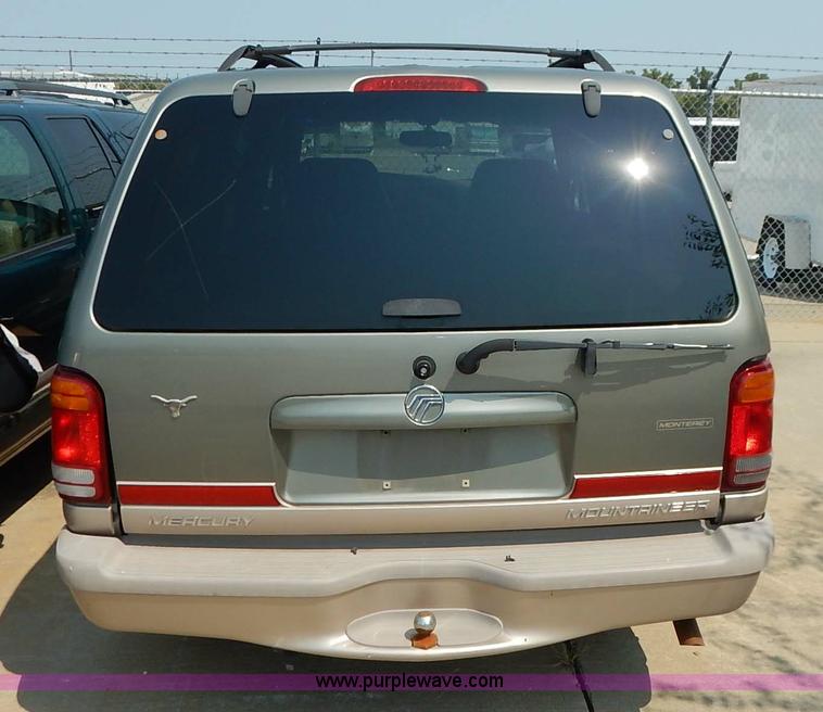 image for item J3597 2000 Mercury Mountaineer SUV