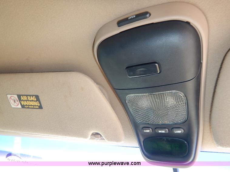 image for item J3597 2000 Mercury Mountaineer SUV