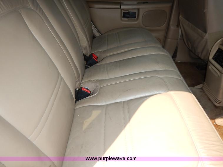 image for item J3597 2000 Mercury Mountaineer SUV