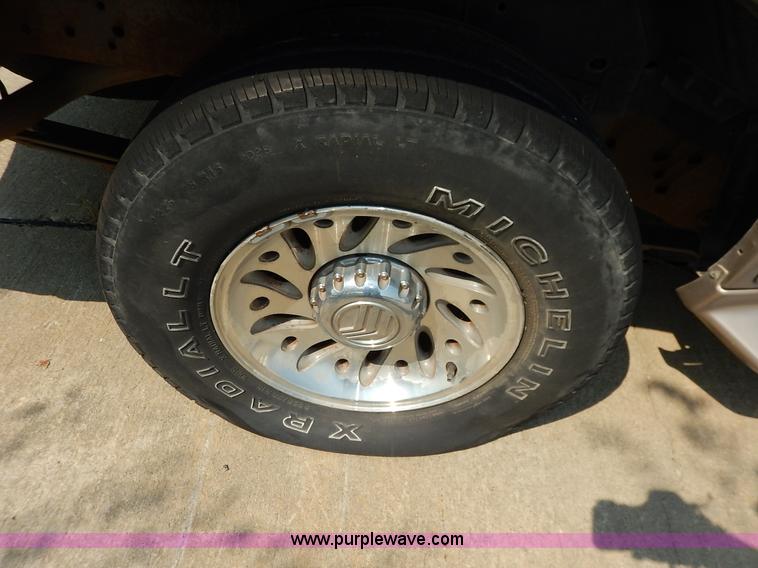 image for item J3597 2000 Mercury Mountaineer SUV