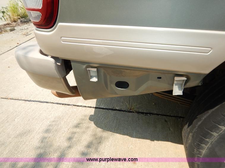 image for item J3597 2000 Mercury Mountaineer SUV