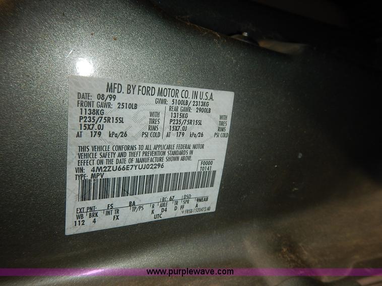 image for item J3597 2000 Mercury Mountaineer SUV