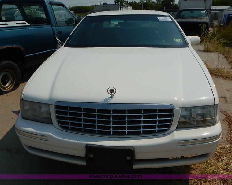 image for item J3601 1997 Cadillac DeVille