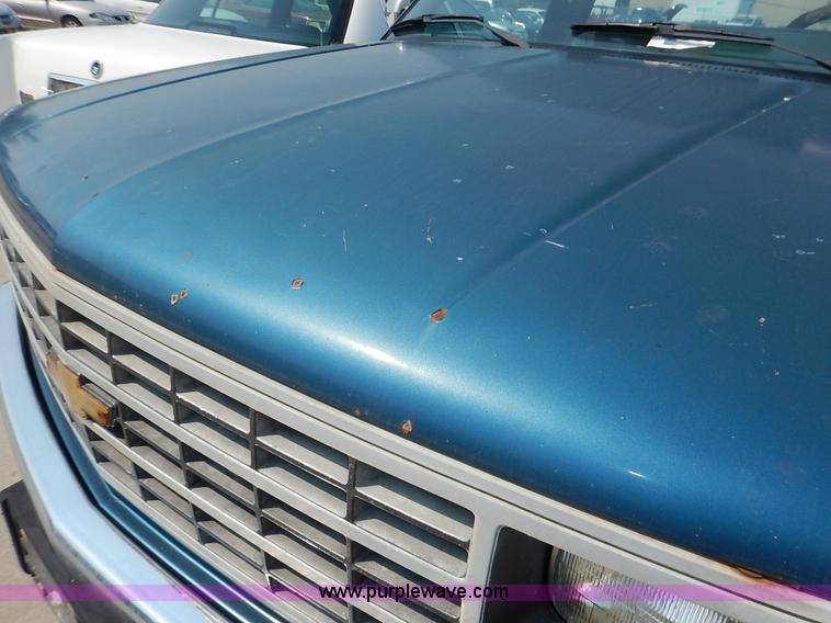 image for item J3602 1991 Chevrolet Cheyenne 1500 pickup