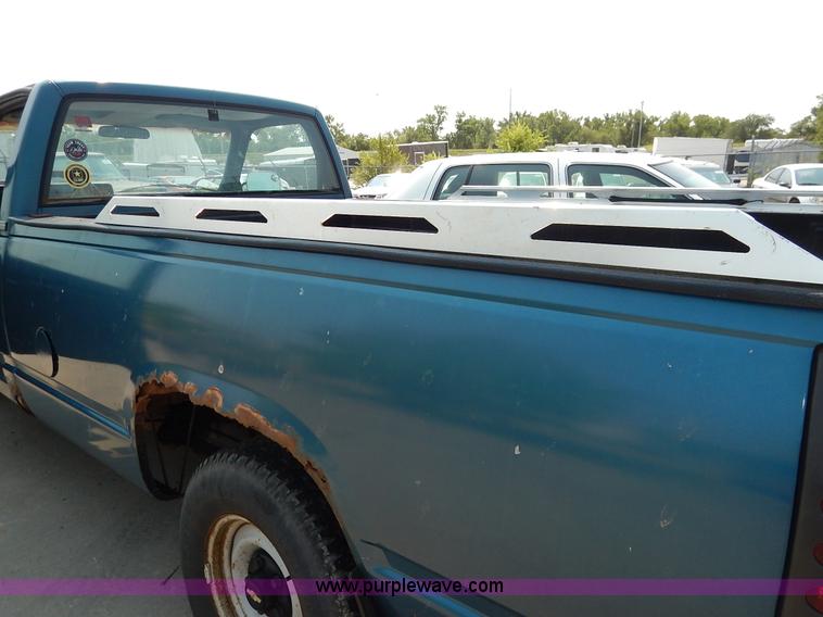 image for item J3602 1991 Chevrolet Cheyenne 1500 pickup