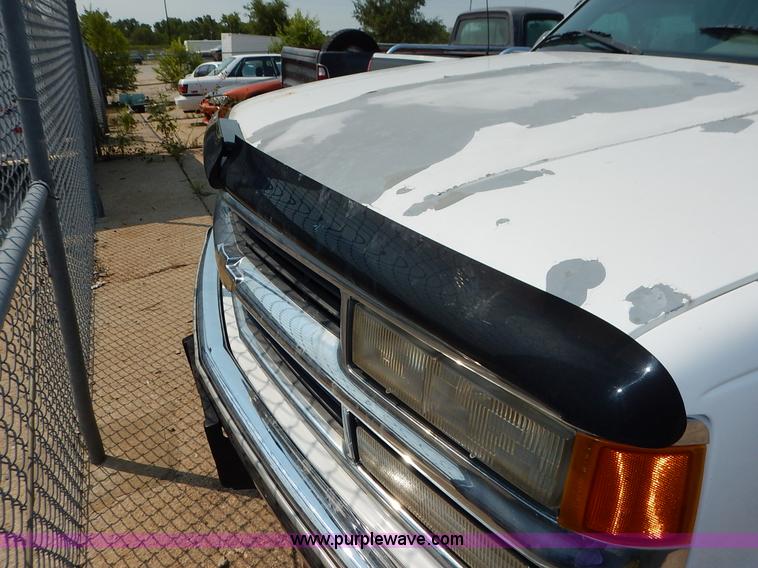 image for item J3603 1995 Chevrolet 1500 Ext. Cab pickup truck