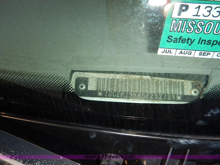 image for item J3603 1995 Chevrolet 1500 Ext. Cab pickup truck