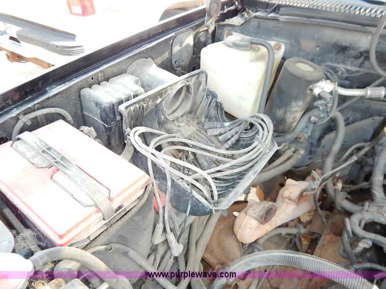 image for item J3604 1998 Chevrolet 1500 pickup truck