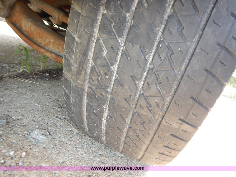 image for item J3604 1998 Chevrolet 1500 pickup truck