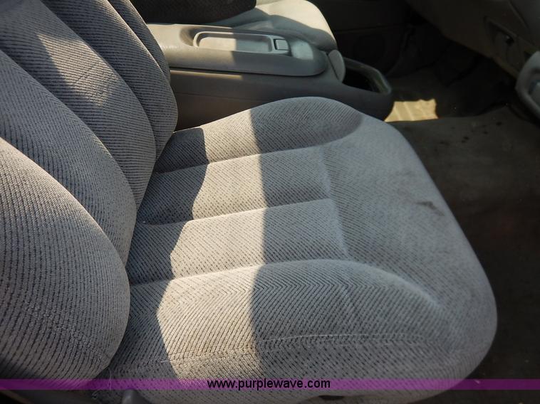 image for item J3604 1998 Chevrolet 1500 pickup truck