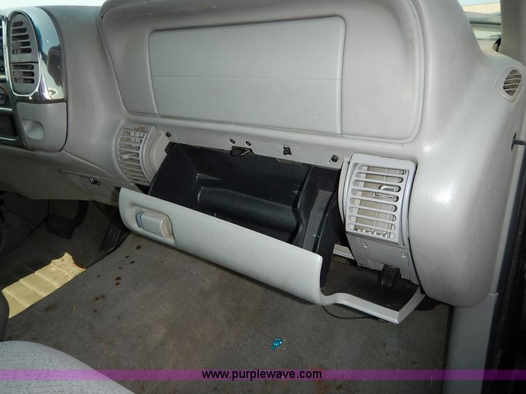 image for item J3604 1998 Chevrolet 1500 pickup truck