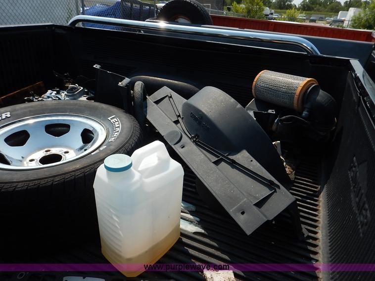 image for item J3604 1998 Chevrolet 1500 pickup truck