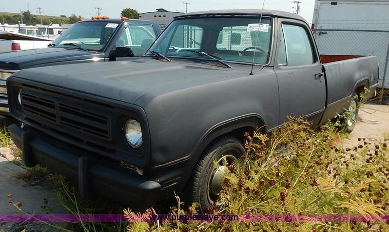 image for item J3605 1972 Dodge D10 Adventurer pickup truck