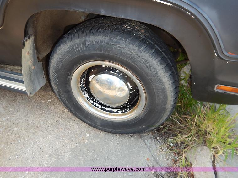 image for item J3605 1972 Dodge D10 Adventurer pickup truck