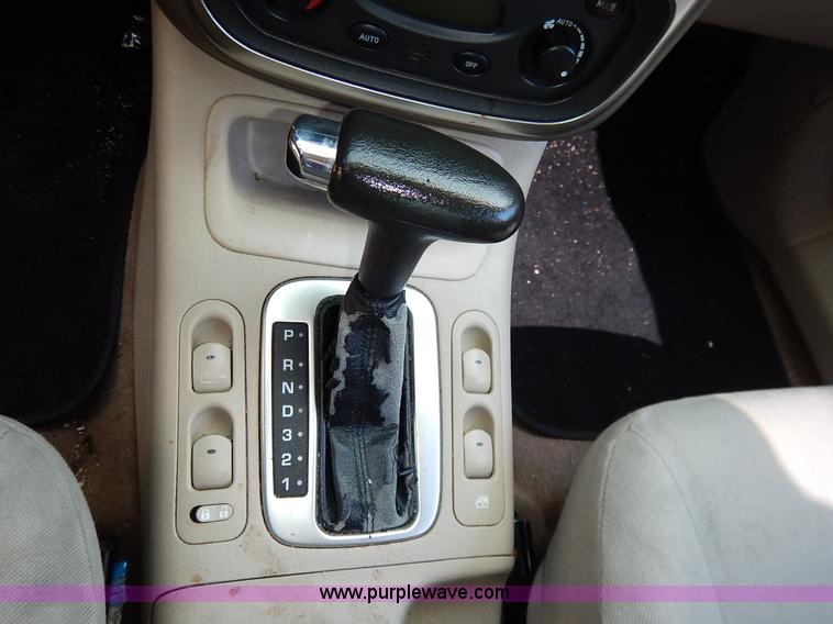 image for item J3611 2003 Saturn L200