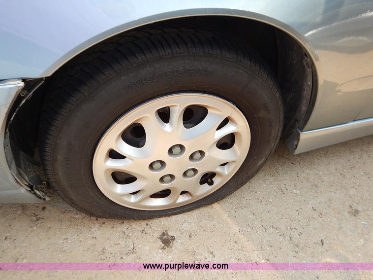 image for item J3611 2003 Saturn L200