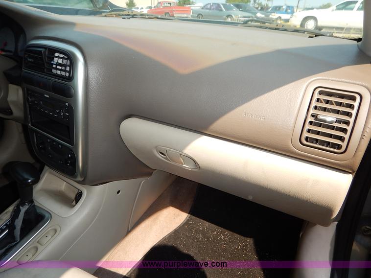 image for item J3611 2003 Saturn L200