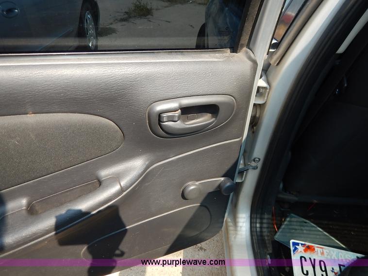 image for item J3613 2004 Dodge Neon