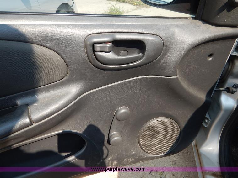 image for item J3613 2004 Dodge Neon