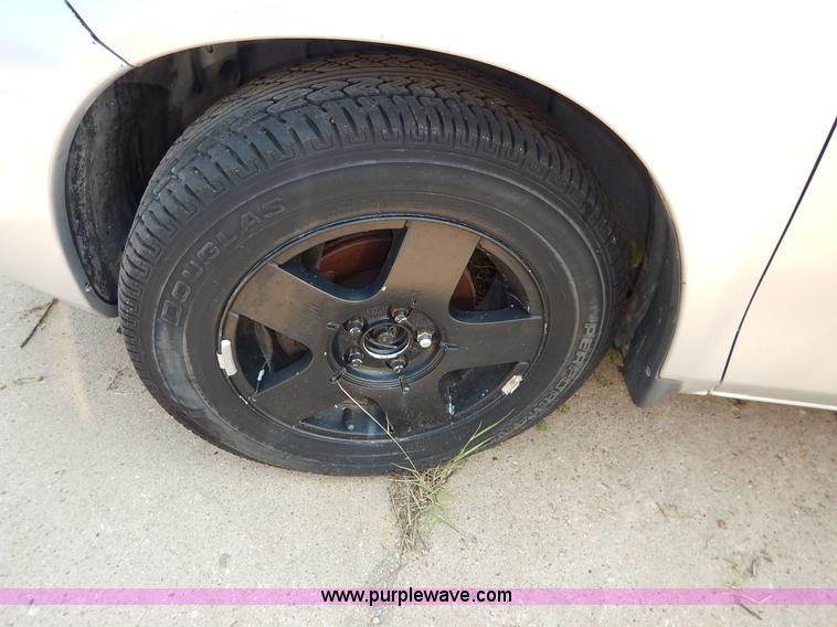 image for item J3613 2004 Dodge Neon