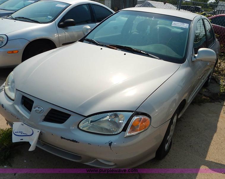 image for item J3614 2000 Hyundai Elantra GLS