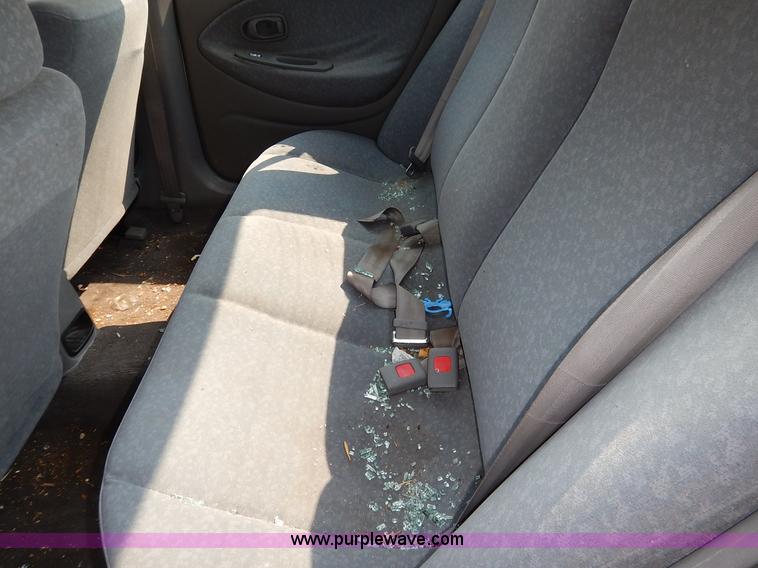 image for item J3614 2000 Hyundai Elantra GLS