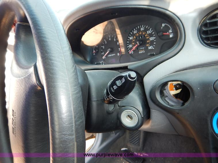 image for item J3614 2000 Hyundai Elantra GLS