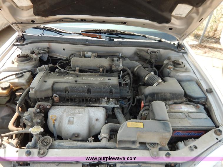 image for item J3614 2000 Hyundai Elantra GLS