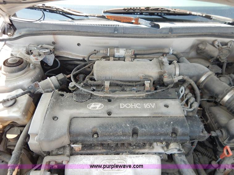 image for item J3614 2000 Hyundai Elantra GLS