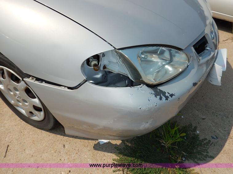 image for item J3614 2000 Hyundai Elantra GLS