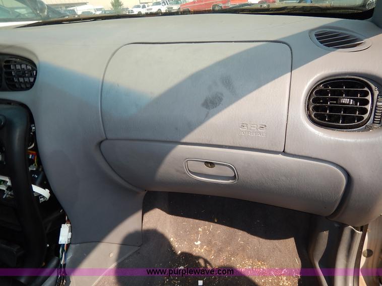 image for item J3614 2000 Hyundai Elantra GLS