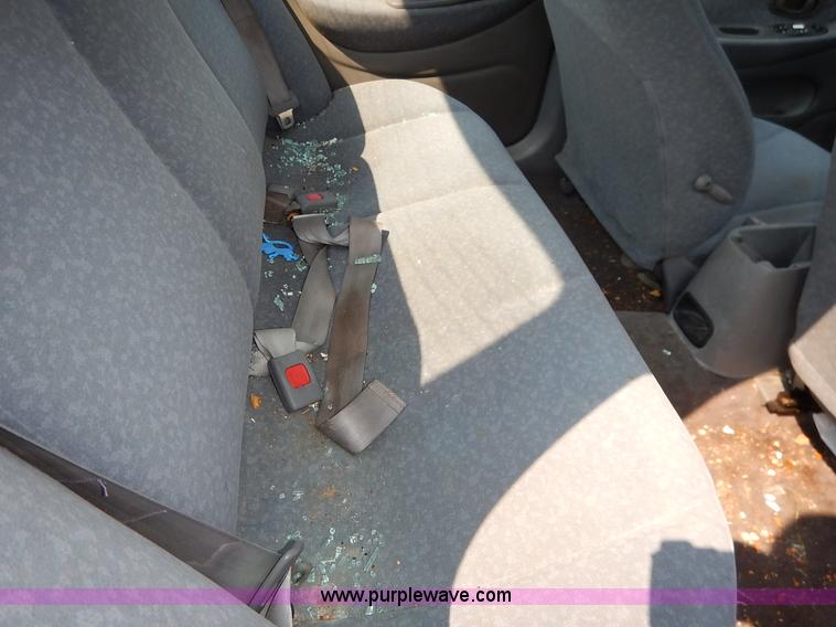 image for item J3614 2000 Hyundai Elantra GLS