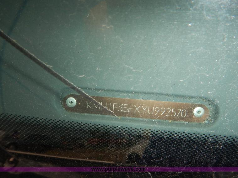 image for item J3614 2000 Hyundai Elantra GLS