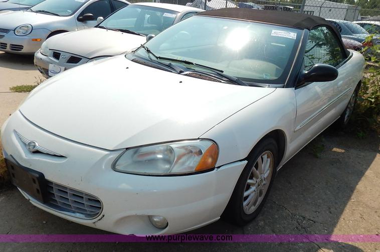 image for item J3615 2002 Chrysler Sebring LXi convertible